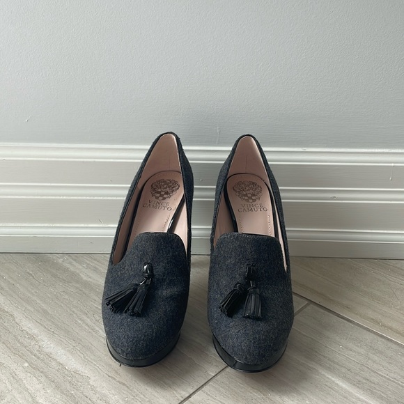 Vince Camuto Heels - Picture 1 of 3